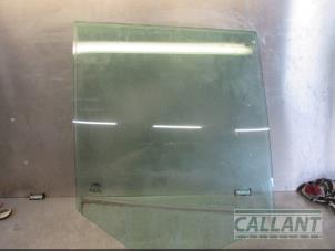 Gebruikte Deurruit 4Deurs rechts-achter Landrover Range Rover III (LM) 2.9 TD6 24V Prijs € 60,50 Inclusief btw aangeboden door Garage Callant