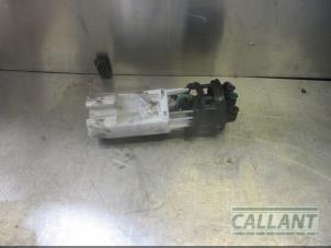 Gebruikte Tank element Pomp Landrover Defender I 2.5 TD5 Prijs € 121,00 Inclusief btw aangeboden door Garage Callant