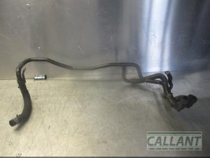 Gebruikte Waterpijp Jaguar XJ (X351) 3.0 D V6 24V Prijs € 90,75 Inclusief btw aangeboden door Garage Callant
