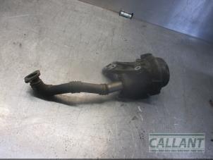 Gebruikte Oliefilterhuis Landrover Defender I 2.5 TD5 Prijs € 102,85 Inclusief btw aangeboden door Garage Callant