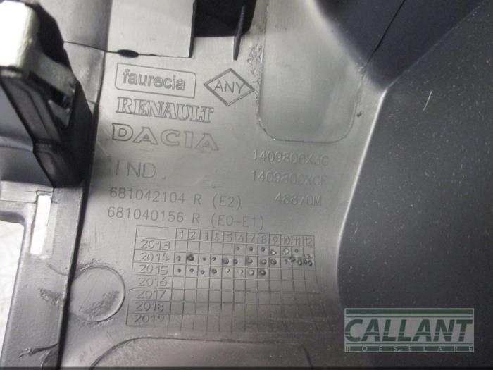 Dashboard deel van een Dacia Duster (HS) 1.5 dCi 2015