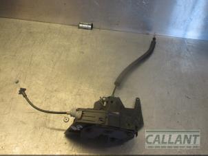 Gebruikte Deurslot Mechaniek 4Deurs rechts-achter Landrover Range Rover Sport (LW) 3.0 SDV6 Hybrid Prijs € 90,75 Inclusief btw aangeboden door Garage Callant