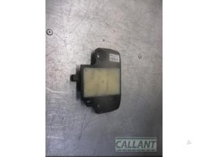 Gebruikte Dode hoek sensor Jaguar E-Pace 2.0 D 150 16V AWD Prijs € 302,50 Inclusief btw aangeboden door Garage Callant