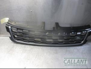 Gebruikte Grille Landrover Range Rover Evoque (LVJ/LVS) Prijs € 139,15 Inclusief btw aangeboden door Garage Callant