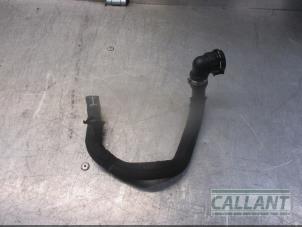 Gebruikte Koelwaterslang Landrover Range Rover Velar (LY) 2.0 D240 AWD Prijs € 24,20 Inclusief btw aangeboden door Garage Callant