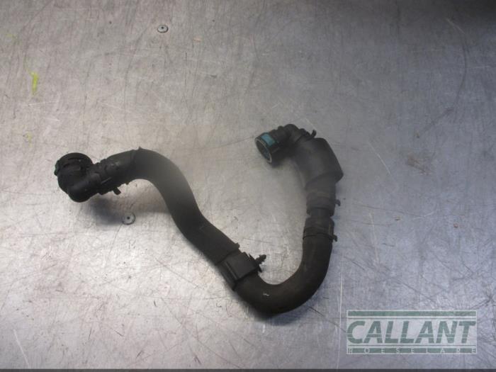 Gebruikte Waterpijp Landrover Range Rover Velar (LY) 2.0 D240 AWD Prijs € 24,20 Inclusief btw aangeboden door Garage Callant
