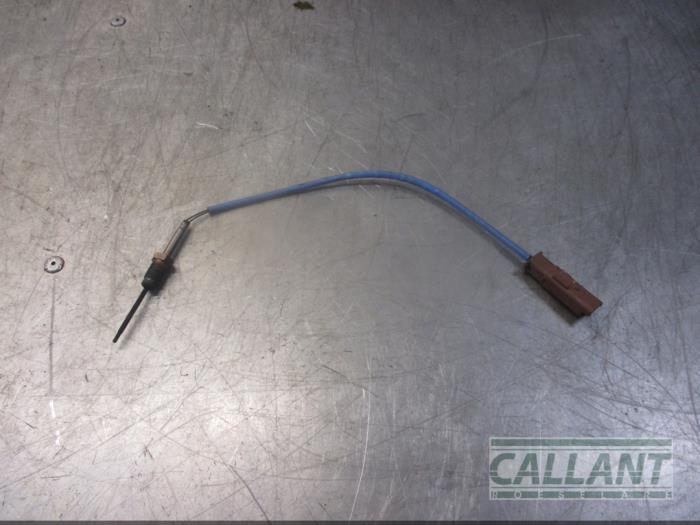 Gebruikte Uitlaat temperatuursensor Landrover Range Rover Velar (LY) 2.0 D240 AWD Prijs € 30,25 Inclusief btw aangeboden door Garage Callant