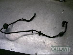 Gebruikte Leiding (diversen) Landrover Range Rover Velar (LY) 2.0 D240 AWD Prijs € 30,25 Inclusief btw aangeboden door Garage Callant