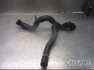 Gebruikte Radiateurslang Landrover Range Rover Sport (LW) 3.0 TDV6 Prijs € 121,00 Inclusief btw aangeboden door Garage Callant