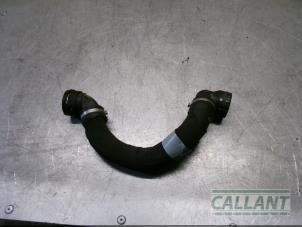 Gebruikte Koelwaterslang Jaguar XE 2.0 200 Turbo 16V Prijs € 24,20 Inclusief btw aangeboden door Garage Callant