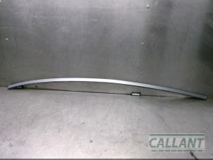 Gebruikte Daklijst links Jaguar XE 2.0 200 Turbo 16V Prijs € 90,75 Inclusief btw aangeboden door Garage Callant