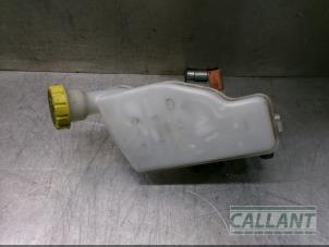 Gebruikte Hoofdremcilinder Peugeot 2008 (CU) 1.6 Blue HDi 100 Prijs € 60,50 Inclusief btw aangeboden door Garage Callant