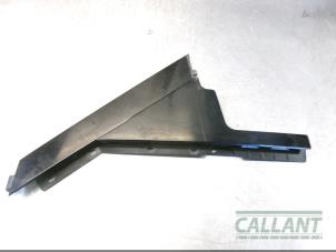 Gebruikte Portierlijst Landrover Range Rover Velar (LY) 2.0 D240 AWD Prijs € 24,20 Inclusief btw aangeboden door Garage Callant