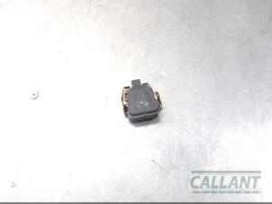 Gebruikte Regensensor Landrover Range Rover Velar (LY) 2.0 D240 AWD Prijs € 60,50 Inclusief btw aangeboden door Garage Callant