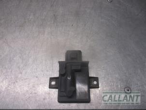 Gebruikte Brandstofpomp module Landrover Discovery Sport (LC) 2.0 TD4 180 16V Prijs € 30,25 Inclusief btw aangeboden door Garage Callant