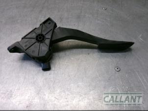 Gebruikte Gaspedaal Landrover Discovery Sport (LC) 2.0 TD4 180 16V Prijs € 90,75 Inclusief btw aangeboden door Garage Callant