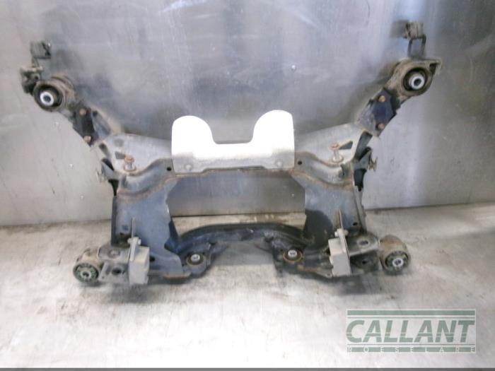 Gebruikte Subframe Landrover Discovery Sport (LC) 2.0 TD4 180 16V Prijs € 363,00 Inclusief btw aangeboden door Garage Callant