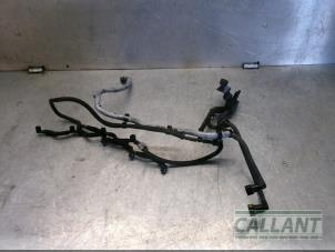 Gebruikte Brandstof retourleiding Landrover Range Rover IV (LG) 4.4 SDV8 32V Prijs € 102,85 Inclusief btw aangeboden door Garage Callant