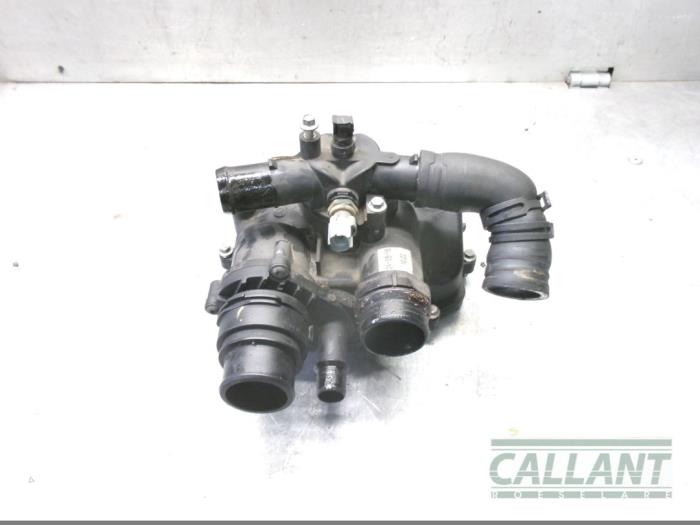 Gebruikte Thermostaathuis Landrover Range Rover IV (LG) 4.4 SDV8 32V Prijs € 90,75 Inclusief btw aangeboden door Garage Callant