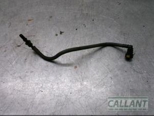 Gebruikte Brandstofleiding Landrover Range Rover IV (LG) 4.4 SDV8 32V Prijs € 24,20 Inclusief btw aangeboden door Garage Callant