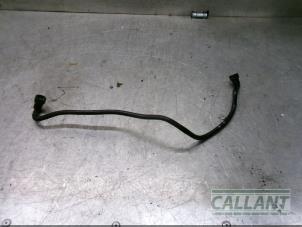 Gebruikte Brandstofleiding Landrover Range Rover IV (LG) 4.4 SDV8 32V Prijs € 30,25 Inclusief btw aangeboden door Garage Callant