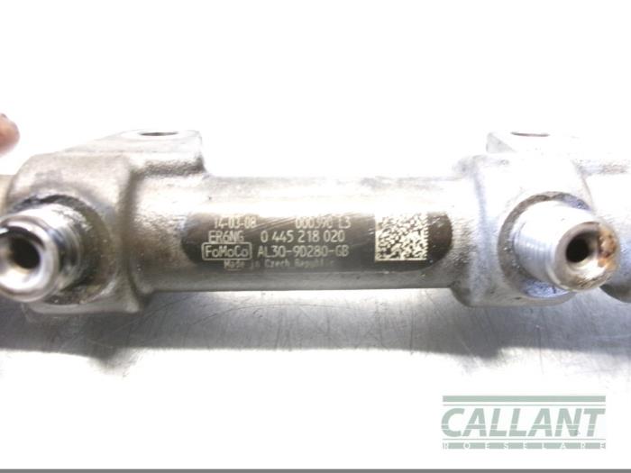 Galerij (Injectie) van een Land Rover Range Rover IV (LG) 4.4 SDV8 32V 2014