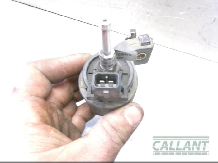 Brandstofpomp Elektrisch van een Land Rover Range Rover IV (LG) 4.4 SDV8 32V 2014