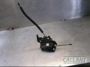 Gebruikte Deurslot Mechaniek 4Deurs links-achter Landrover Range Rover Sport (LW) 3.0 TDV6 Prijs € 78,65 Inclusief btw aangeboden door Garage Callant