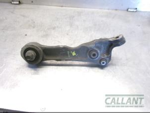 Gebruikte Draagarm onder rechts-voor Jaguar XK Convertible 4.2 V8 32V Prijs € 90,75 Inclusief btw aangeboden door Garage Callant