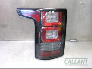 Gebruikte Achterlicht links Landrover Range Rover IV (LG) 3.0 TDV6 24V Prijs € 363,00 Inclusief btw aangeboden door Garage Callant