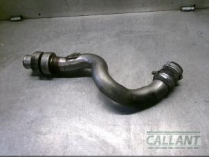 Gebruikte Intercooler Buis Landrover Discovery III (LAA/TAA) 2.7 TD V6 Prijs € 60,50 Inclusief btw aangeboden door Garage Callant