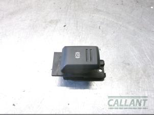 Gebruikte Handrem schakelaar Landrover Discovery III (LAA/TAA) 2.7 TD V6 Prijs € 30,25 Inclusief btw aangeboden door Garage Callant