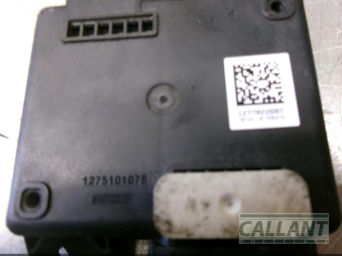 Nox sensor van een Land Rover Range Rover IV (LG) 3.0 TDV6 24V 2017