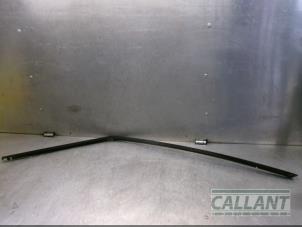 Gebruikte Deurlijst Landrover Range Rover IV (LG) 3.0 TDV6 24V Prijs € 60,50 Inclusief btw aangeboden door Garage Callant