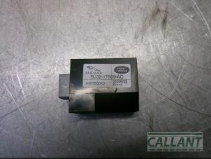 Gebruikte Antenne (diversen) Landrover Range Rover Evoque (LVJ/LVS) 2.2 TD4 16V Prijs € 30,25 Inclusief btw aangeboden door Garage Callant