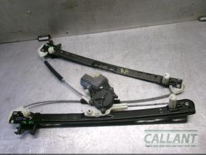 Gebruikte Ruitmechaniek 4Deurs rechts-achter Landrover Range Rover IV (LG) 3.0 TDV6 24V Prijs € 139,15 Inclusief btw aangeboden door Garage Callant