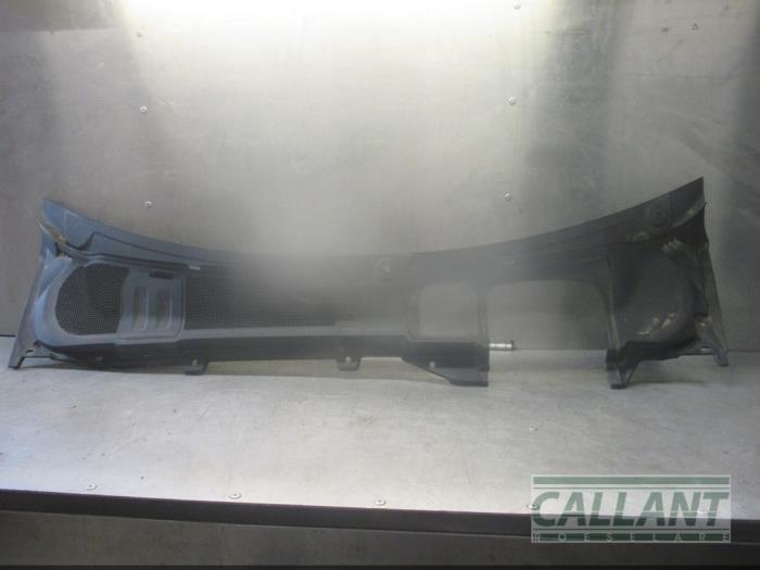 Paravent van een Land Rover Range Rover Evoque (LVJ/LVS) 2.2 TD4 16V 2013