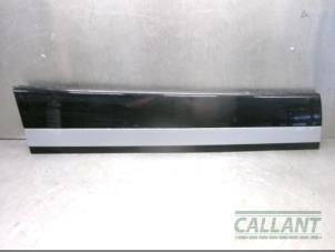 Gebruikte Portierlijst Landrover Range Rover Velar (LY) 3.0 D300 AWD Prijs € 60,50 Inclusief btw aangeboden door Garage Callant