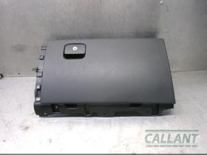 Gebruikte Dashboardkastje Landrover Range Rover Velar (LY) 3.0 D300 AWD Prijs € 151,25 Inclusief btw aangeboden door Garage Callant