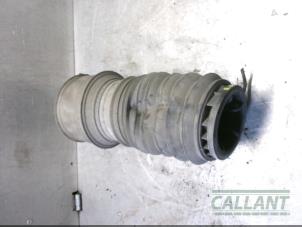 Gebruikte Luchtbalg Landrover Range Rover Velar (LY) 3.0 D300 AWD Prijs € 242,00 Inclusief btw aangeboden door Garage Callant