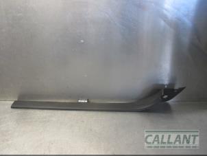 Gebruikte Sidestep links Jaguar XK 4.2 V8 32V Prijs € 48,40 Inclusief btw aangeboden door Garage Callant