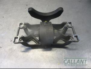 Gebruikte Versnellingsbak Steun Jaguar XK 4.2 V8 32V Prijs € 121,00 Inclusief btw aangeboden door Garage Callant