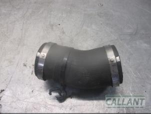 Gebruikte Intercooler Slang Landrover Discovery Sport (LC) 2.0 TD4 150 16V Prijs € 30,25 Inclusief btw aangeboden door Garage Callant