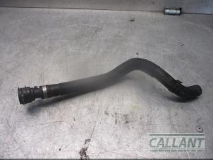 Gebruikte Radiateurslang Landrover Discovery Sport (LC) 2.0 TD4 150 16V Prijs € 30,25 Inclusief btw aangeboden door Garage Callant