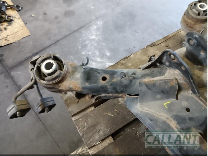 Subframe van een Land Rover Discovery Sport (LC) 2.0 TD4 150 16V 2017