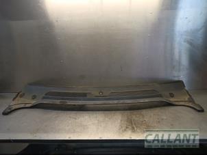 Gebruikte Paravent Landrover Discovery III (LAA/TAA) 2.7 TD V6 Prijs € 48,40 Inclusief btw aangeboden door Garage Callant