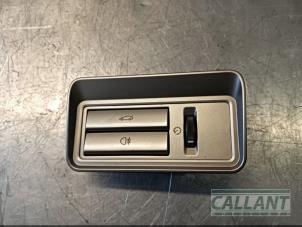 Gebruikte Schakelaar Mistlamp Jaguar XF (CC9) 3.0 D V6 24V Prijs € 30,25 Inclusief btw aangeboden door Garage Callant