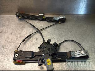 Gebruikte Ruitmechaniek 4Deurs rechts-voor Landrover Range Rover Evoque (LVJ/LVS) 2.2 TD4 16V Prijs € 60,50 Inclusief btw aangeboden door Garage Callant