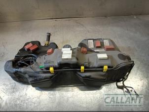 Gebruikte Brandstoftank Jaguar F-Pace 2.0 D 180 16V AWD Prijs € 229,90 Inclusief btw aangeboden door Garage Callant