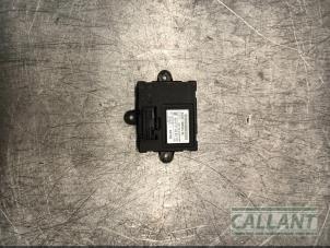 Gebruikte Centrale Deurvergrendelings Module Landrover Freelander II 2.2 td4 16V Prijs € 30,25 Inclusief btw aangeboden door Garage Callant